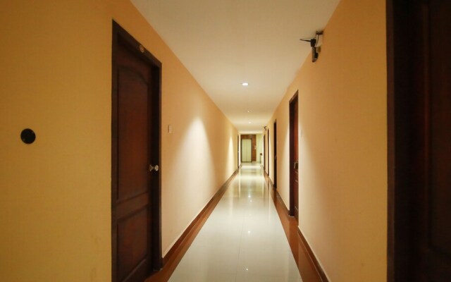 OYO 4824 Hotel Star