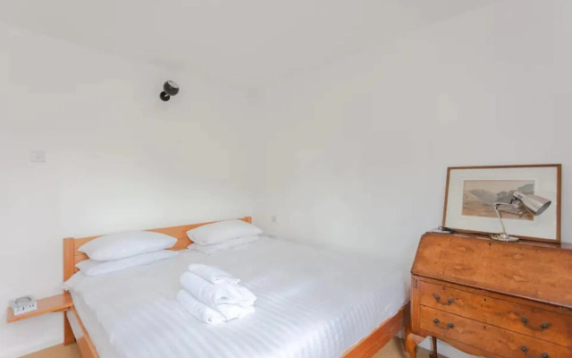 Cosy 2 Bedroom Apartment in Bethnal Green Near Victoria Park