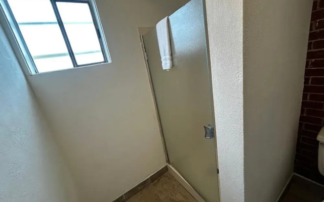 OYO Travelers Inn