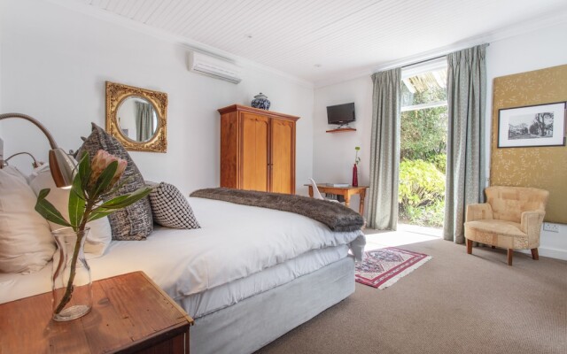 22 Die Laan Guest House
