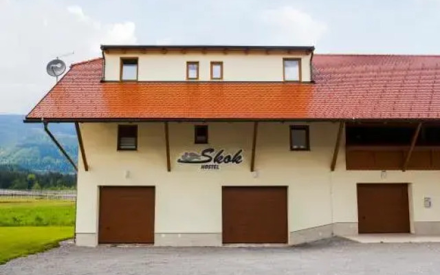 Hostel Skok