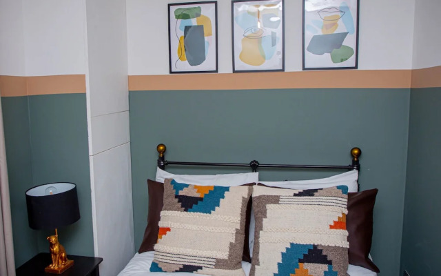 Nest Easy - Derngate Basement