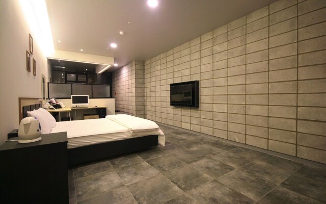 Changwon Masan IVE Hotel
