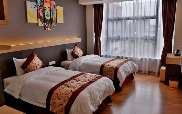 Lot 10 Boutique Hotel