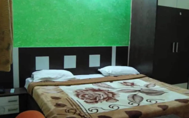 Goroomgo Viren Holiday Home Agra