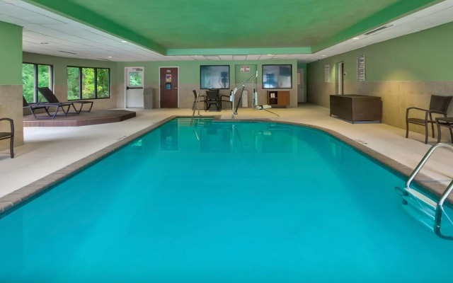 Holiday Inn Express Hotel & Suites Chesapeake by IHG