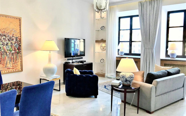 MONDRIAN Luxury Suites & Apartments Market Square IV