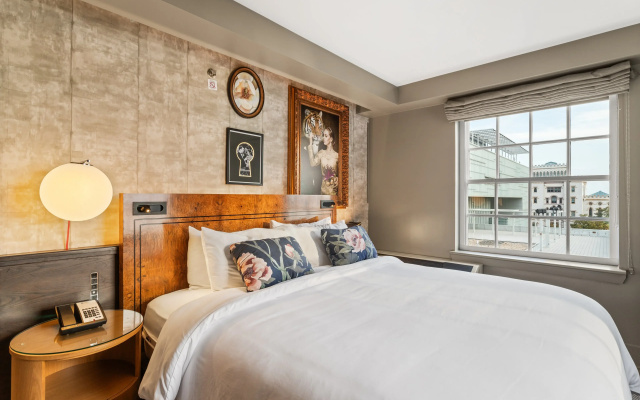 Hotel Indigo Baton Rouge Downtown by IHG