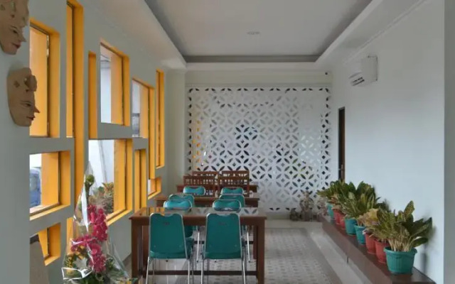Cabin Hotel F77