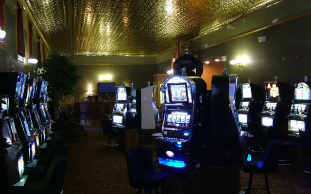 Martin & Mason Hotel
