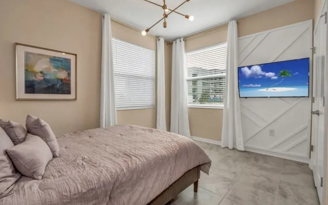 3180 Para Unit 101 3 Bedroom Townhouse