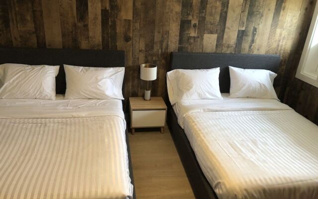 Camrose LeChateau Hotel