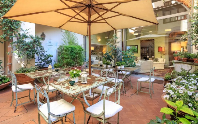 The James Suite  Firenze 1564