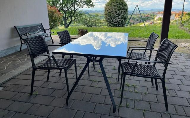 Panorama Villa Nestled Among the Vineyards Langhe