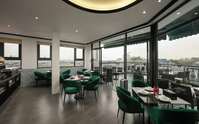 Hanoi Plaza Suite  & Spa