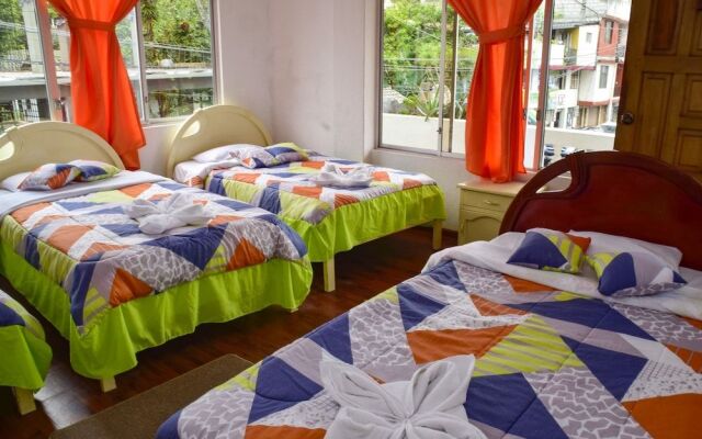 Hostal Santa Cruz Backpackers