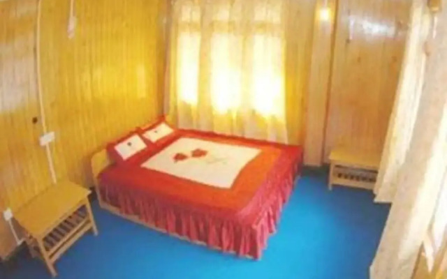 Hotel Cliff View Residency