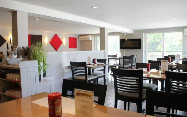 Knights Inn Flesherton