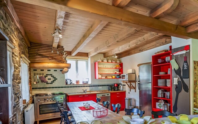 Pleasant Holiday Home in Weywertz near the Lake