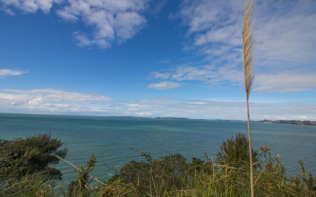 Orewa Cliff Top Holiday Home