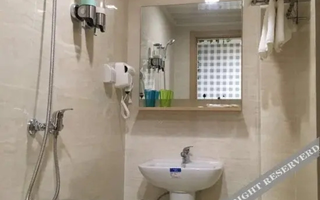 Leixin Hotel