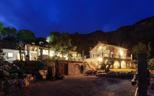 Mirabilis House