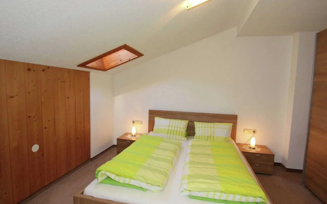 Splendid Apartment in Fugen near Ski Area