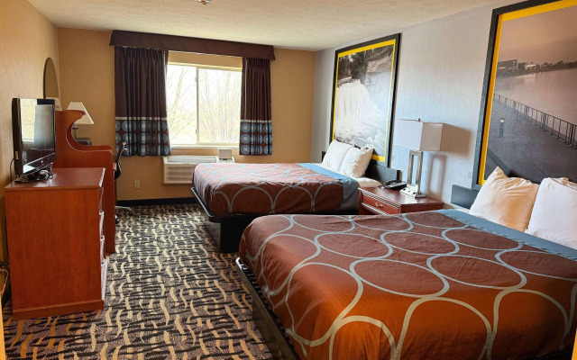 Super 8 by Wyndham Cozad