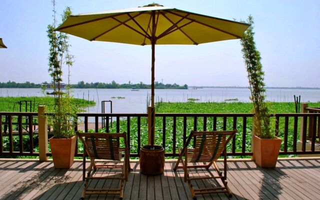 Mekong Riverside Boutique Resort & Spa