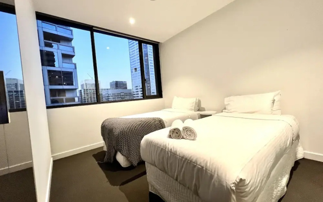 ReadySet Apartments at Manhattan