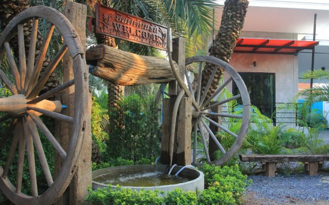 Lopburi Palm Resort