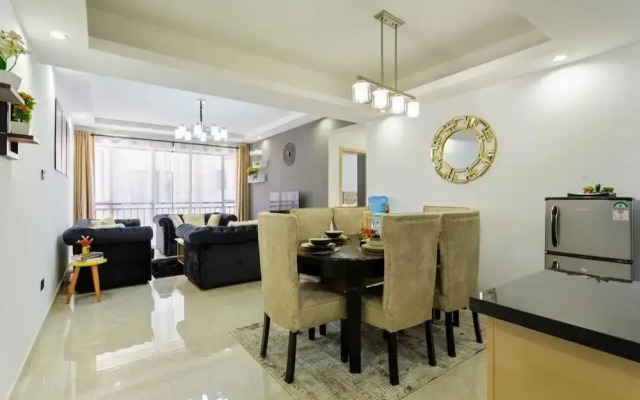 Stay.Plus Splash of Glam Lavington
