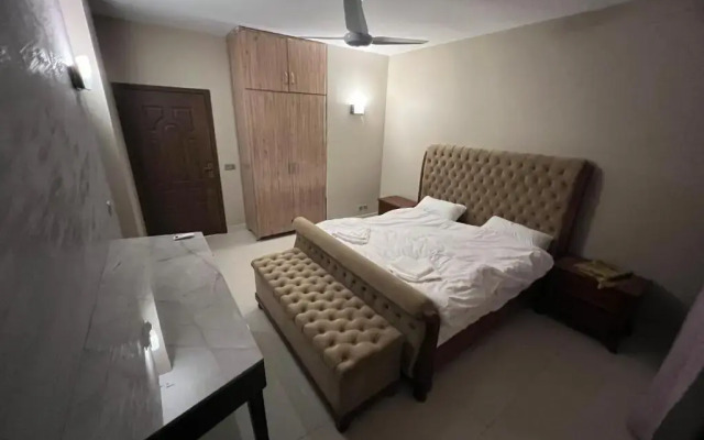 Super Deluxe three bedroom apartment