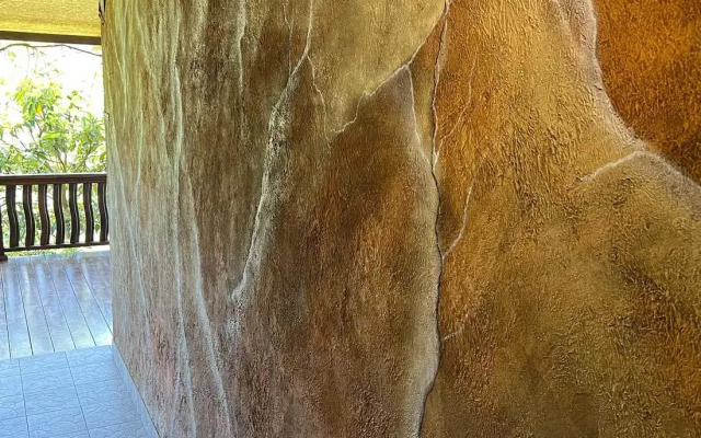 The Guest House At Henry's