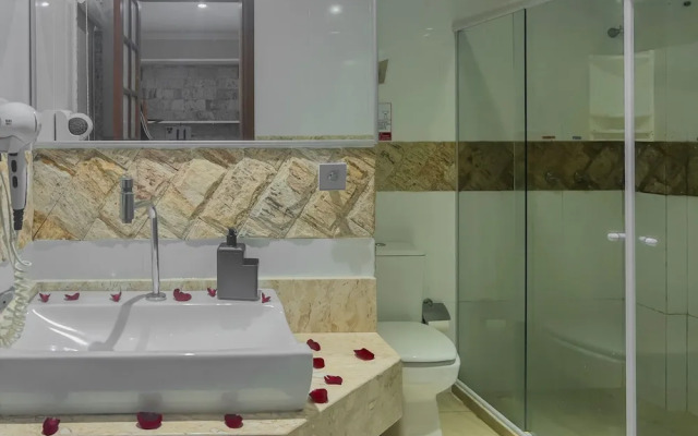 Luxo e Praia Exclusiva para Casal