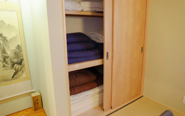 Spacious & Modern Inn Megumi-an Nishijin