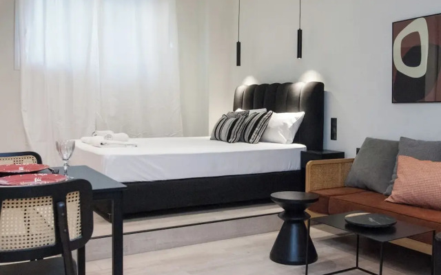Lovely Brand New Studio byVictoria Metro