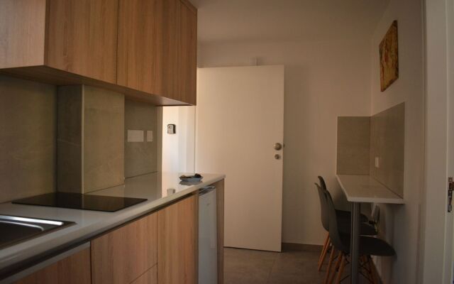 Green Bay Suites