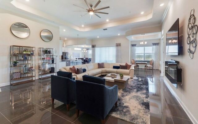 Storey Lake-4741-403sltctdilco 4 Bedroom Condo