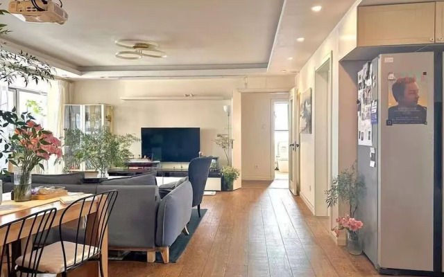 Shanghai Hills & Moment Family house close to The Bund