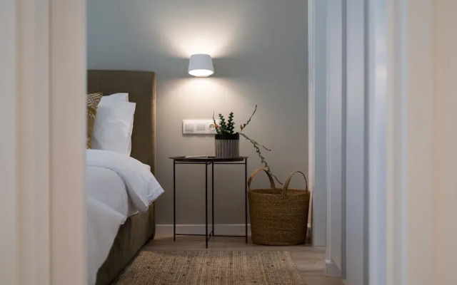 Unique 2bdr aprtm - steps to Plaka