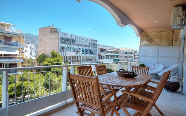 L' apartment blanc dans le centre de Glyfada