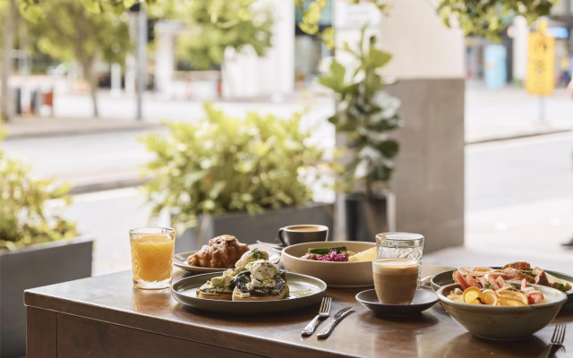 Rydges South Bank