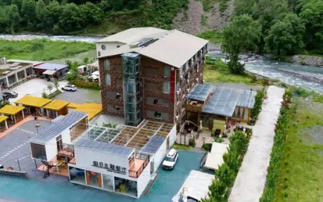 Bipeng Holiday Hotel