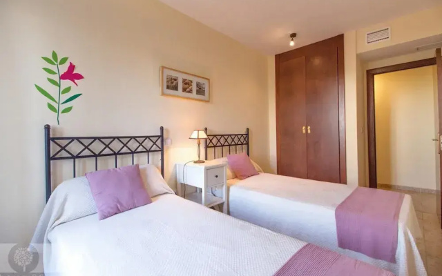 Charming 2-bedroom Apartment in Costa Esuri Golf