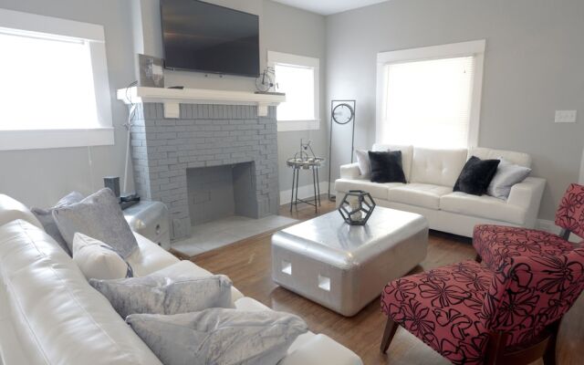 Laurel Pearl-Sleeps 5-1Bd
