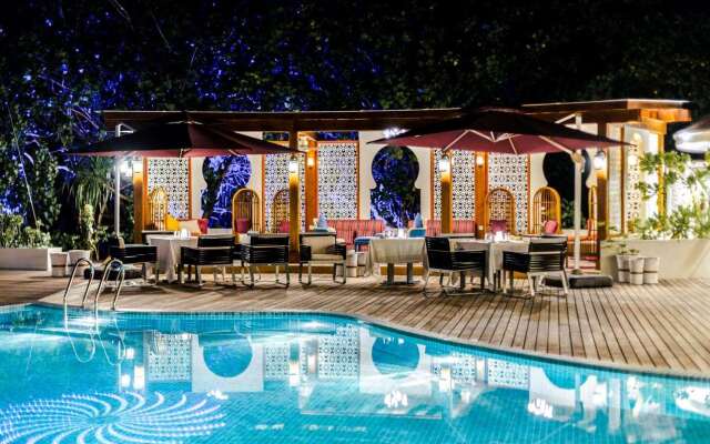 The Signature Collection by Hideaway