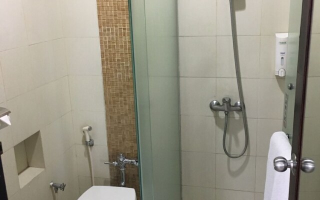 OYO 831 Central Hotel