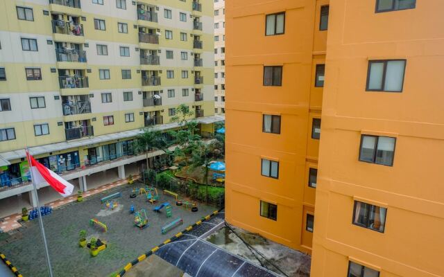 Warm and Homey 2BR Apartment at Kebagusan City