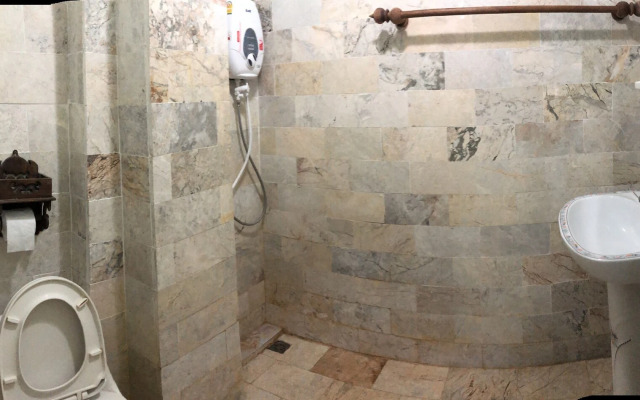 Heun Baan Rong Khun Resort